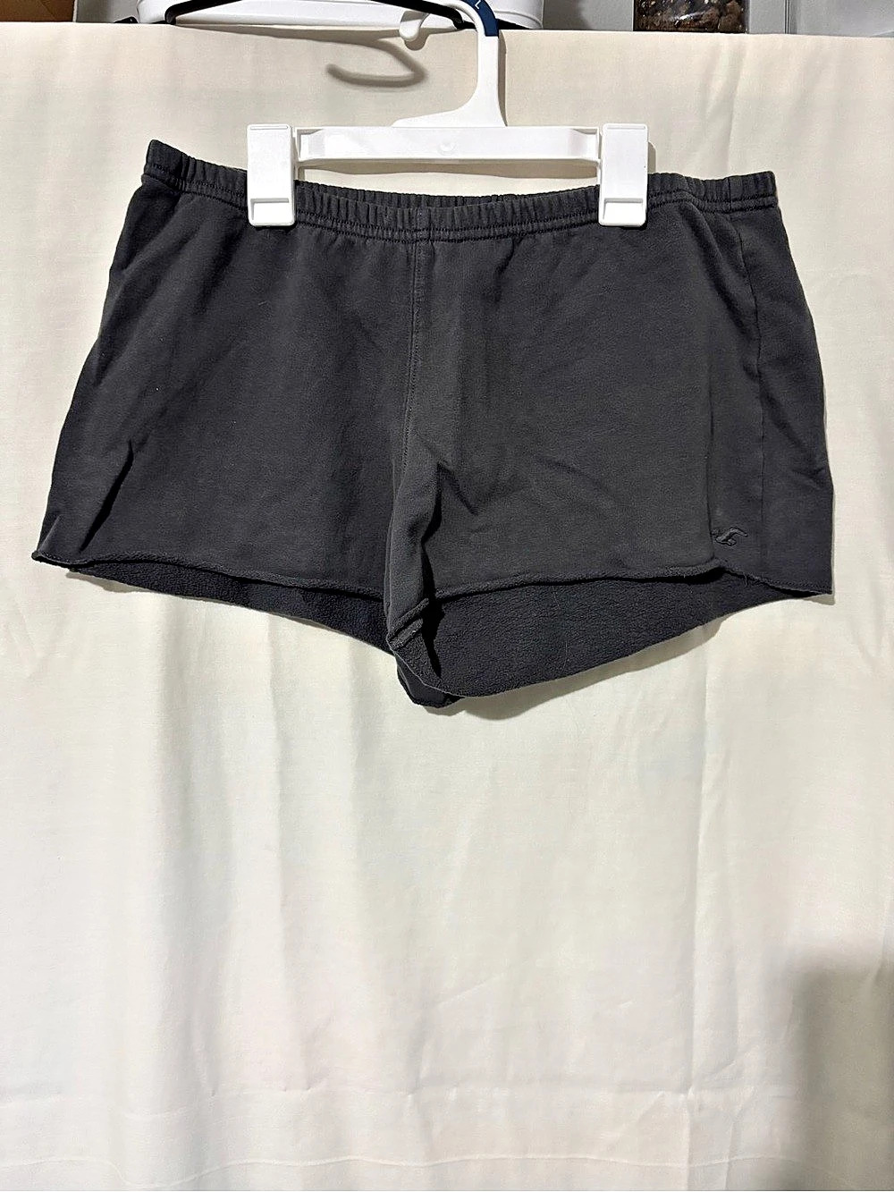 Hollister Low-Rise Fleece Shortie Shorts Gray Large
